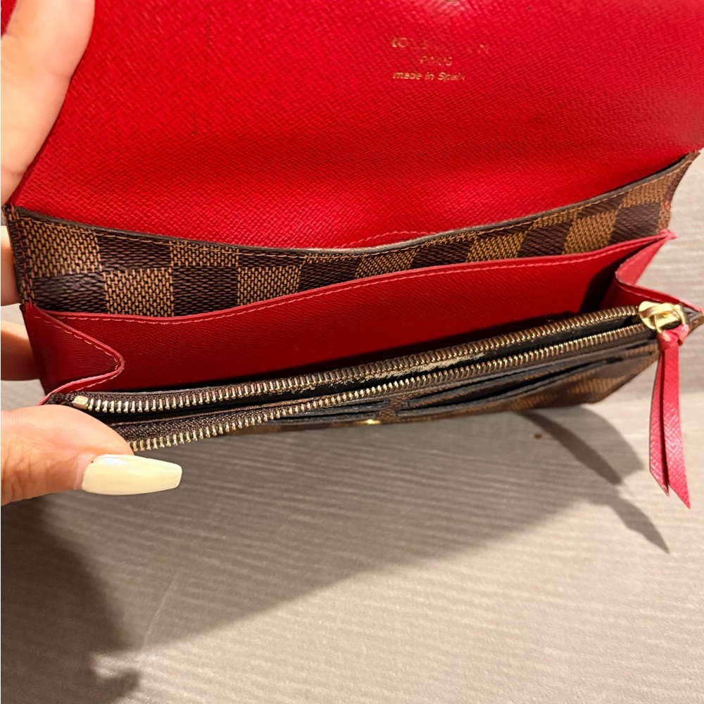 LV Damier Ebene Emilie Wallet Red - Picture 7 of 10